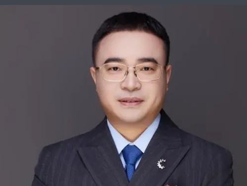 彭栋梁