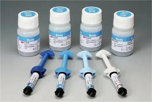 广大口腔医院补牙价格不贵，德国登士柏880元起美观耐用推荐梁政丹