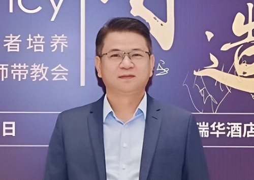 吴辉