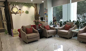 深圳瑞致口腔门诊部休息区