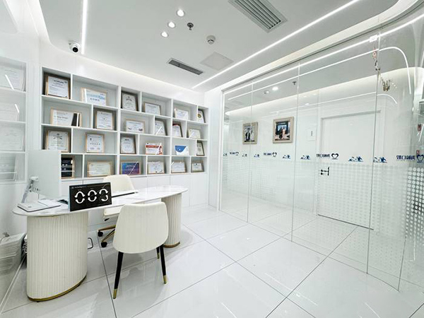 海鲸口腔医院的杨翔宇医生深覆合矫正好 海鲸口腔医院的杨翔宇医生深覆合矫正好