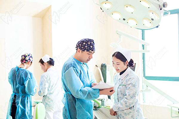 淮安皓齿牙知道口腔门诊（淮海西路店）医生团队