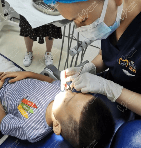重庆亿佰口腔门诊部诊疗