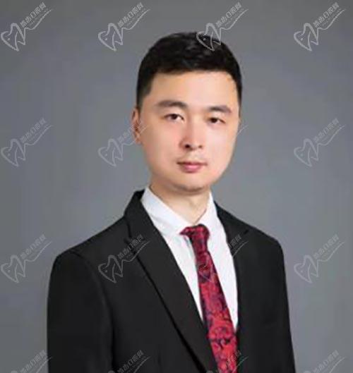杭州舒亚口腔门诊种植医生