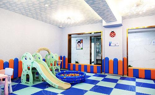 上海摩尔口腔医院（宝山院）儿童活动区