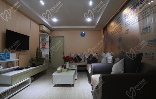 成都新桥口腔医院等候区