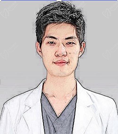 武汉清华阳光口腔正畸医生 武汉清华阳光口腔正畸医生