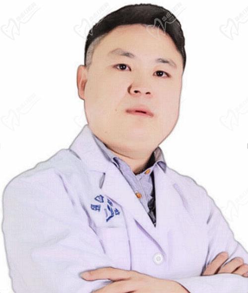 武汉优益佳口腔门诊部(香港路旗舰店)院长 武汉优益佳口腔门诊部(香港路旗舰店)院长