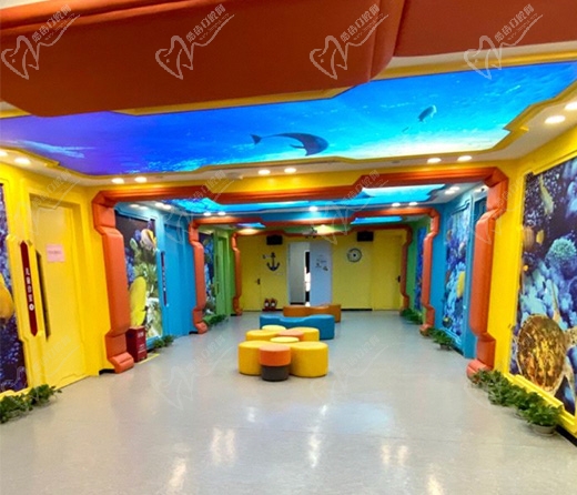 同步齿科门诊（布吉店）儿牙中心