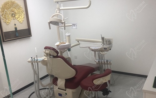 太原爱德口腔门诊部诊疗室