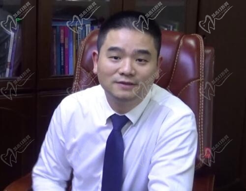 牙大夫口腔周权医生