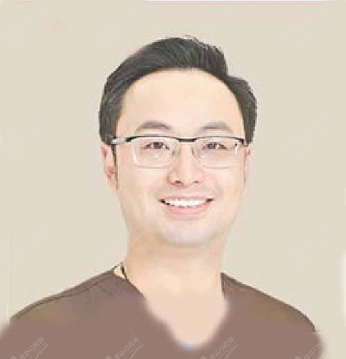 湖北武汉萌芽齿科种植医生