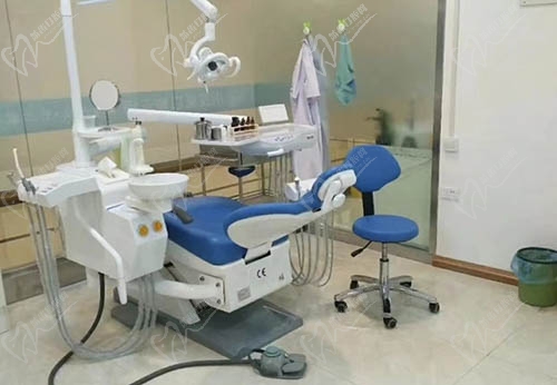 钟祥小灰兔口腔诊室