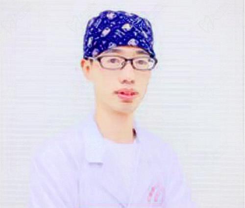 南昌喜波林口腔门诊部主治医师占美旺