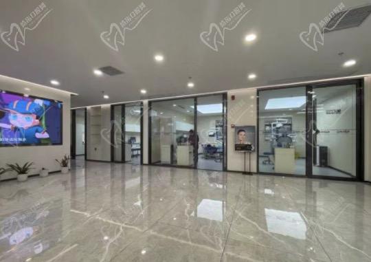 南宁诺贝尔口腔门诊部（民主店）大厅