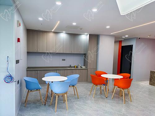 厦门湖里国同口腔门诊部休息区 厦门湖里国同口腔门诊部休息区