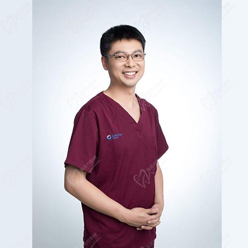 吴拓江 昆明蓝橙口腔医院院长