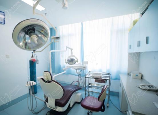 济南医大口腔医院诊室环境