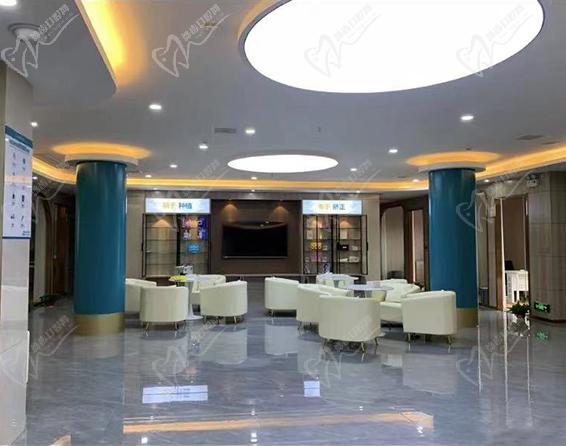 咸宁民生中山口腔医院一门诊候诊 咸宁民生中山口腔医院一门诊候诊