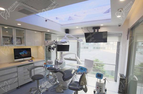 北京精德财富口腔门诊部治疗室