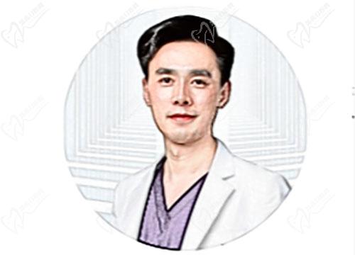 湖州金铂利口腔医院关鑫医生