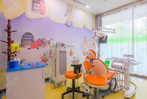 上海摩尔口腔医院诊疗室