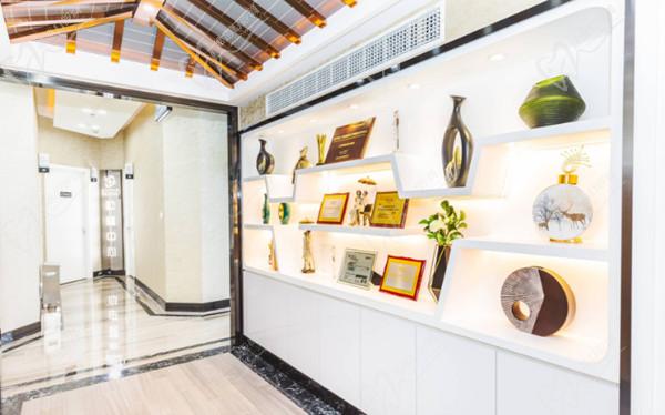 上海罗缘口腔门诊部荣誉区