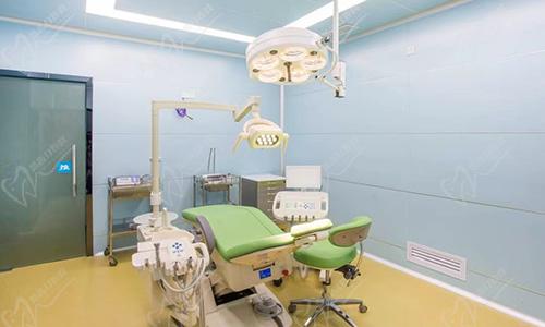 玉林蓝天口腔种植牙手术室