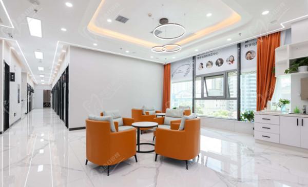 长沙牙大夫口腔门诊部候诊区