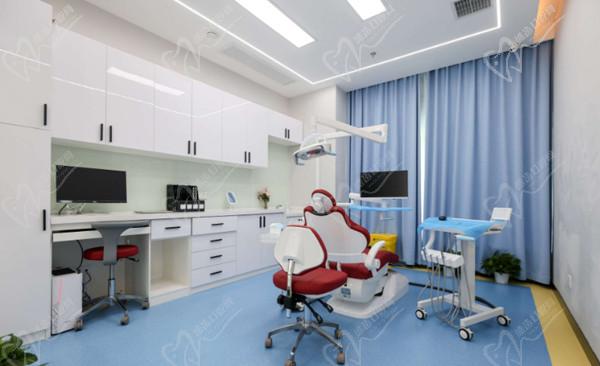 长沙牙大夫口腔门诊部治疗室