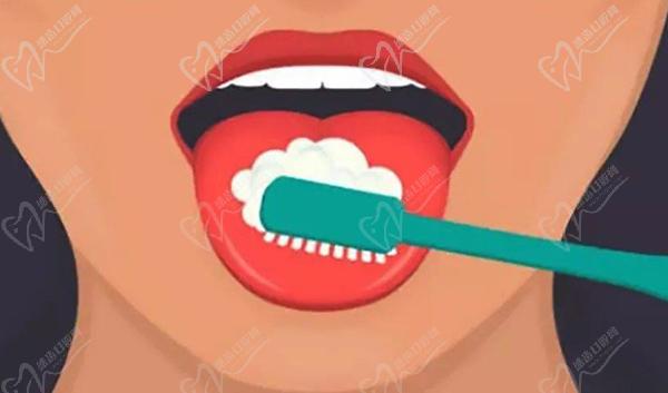 刷牙之前牙膏沾水好还是不沾水？正确刷牙方法速速get起来