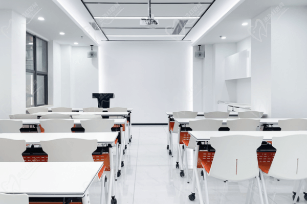 福建漳州博恩口腔门诊部