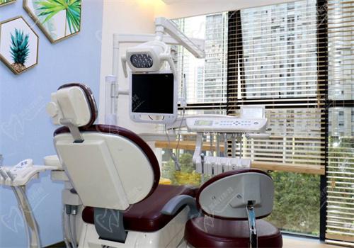 柳州蓝天口腔医院牙齿矫正多少钱