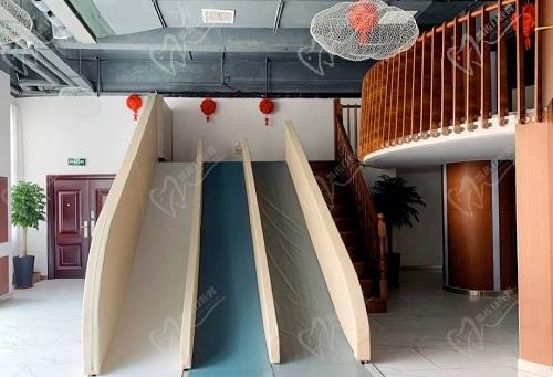 郑州小老虎口腔医院滑滑梯 郑州小老虎口腔医院滑滑梯