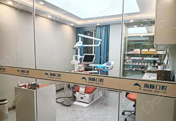 仁寿海豚口腔诊所诊室