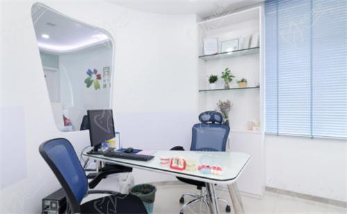 福州同福医口腔医院面诊室