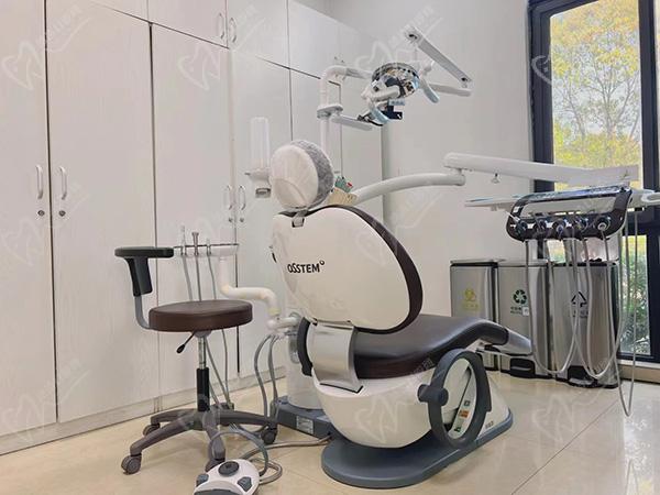 吴江松陵中山南路丁月峰口腔门诊部牙椅