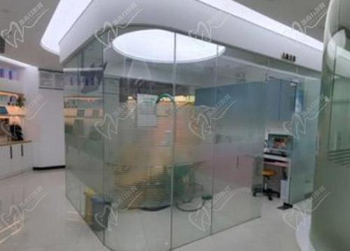 襄阳微笑口腔吾悦门诊部大厅