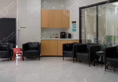 广州麦特登口腔（翡翠店）