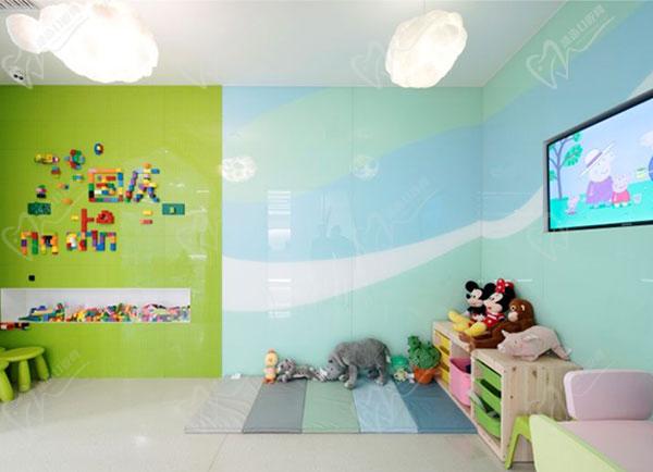 瑞泰口腔江北店