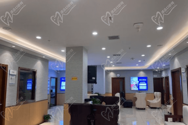 长沙优伢仕口腔门诊部（人民东路店）