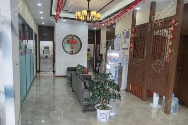 林芝雅博仕口腔候诊区