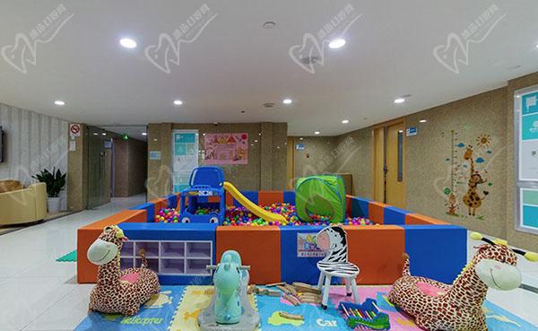 上海摩尔口腔医院儿童活动区