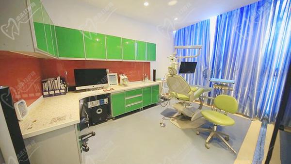 日喀则雅博仕口腔