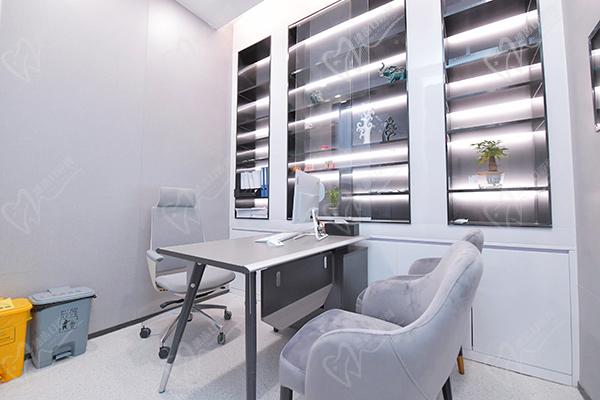 广大口腔荔湾院区正畸医生名单