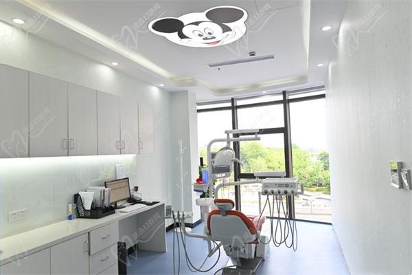杭州雅莱口腔医院诊室 杭州雅莱口腔医院诊室