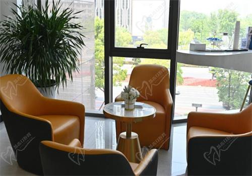 杭州雅莱口腔靠谱吗 杭州雅莱口腔靠谱吗