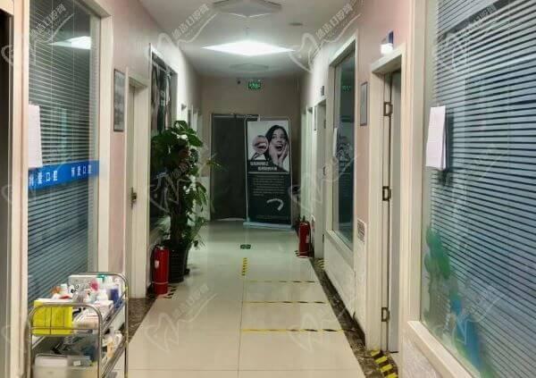 北京京仁博爱口腔门诊部（卢沟桥店）走廊