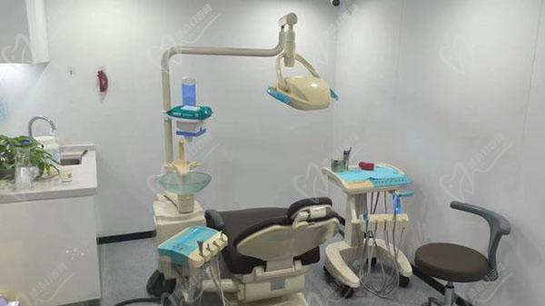 深圳葛景辉口腔诊所诊室