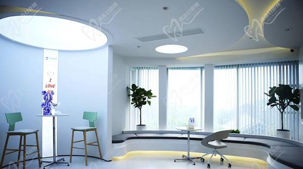 杭州朝聚眼科医院休息区